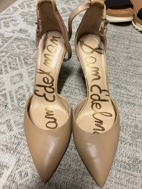 Sam Edelman Women's Tan Pointed Ankle-Strap Pumps